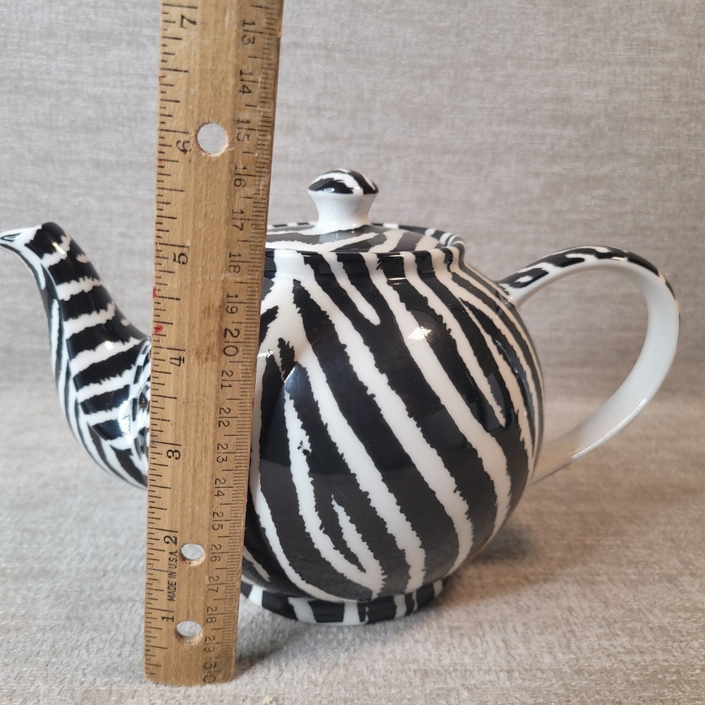 Paul Cardew 2000 Eqqus Grevy's Zebra Stripe Pattern Collectible Teapot EUC - Picture 8 of 12